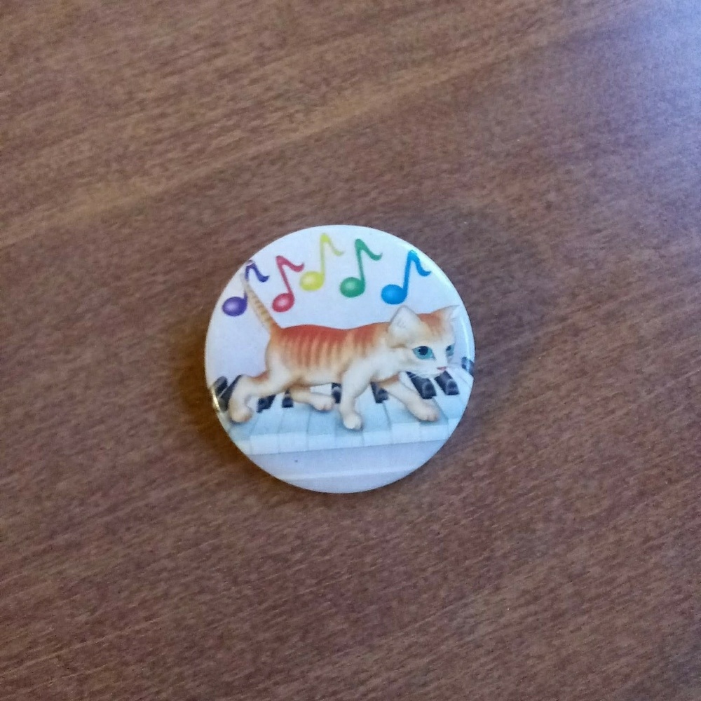 1980 Lisa Frank pin